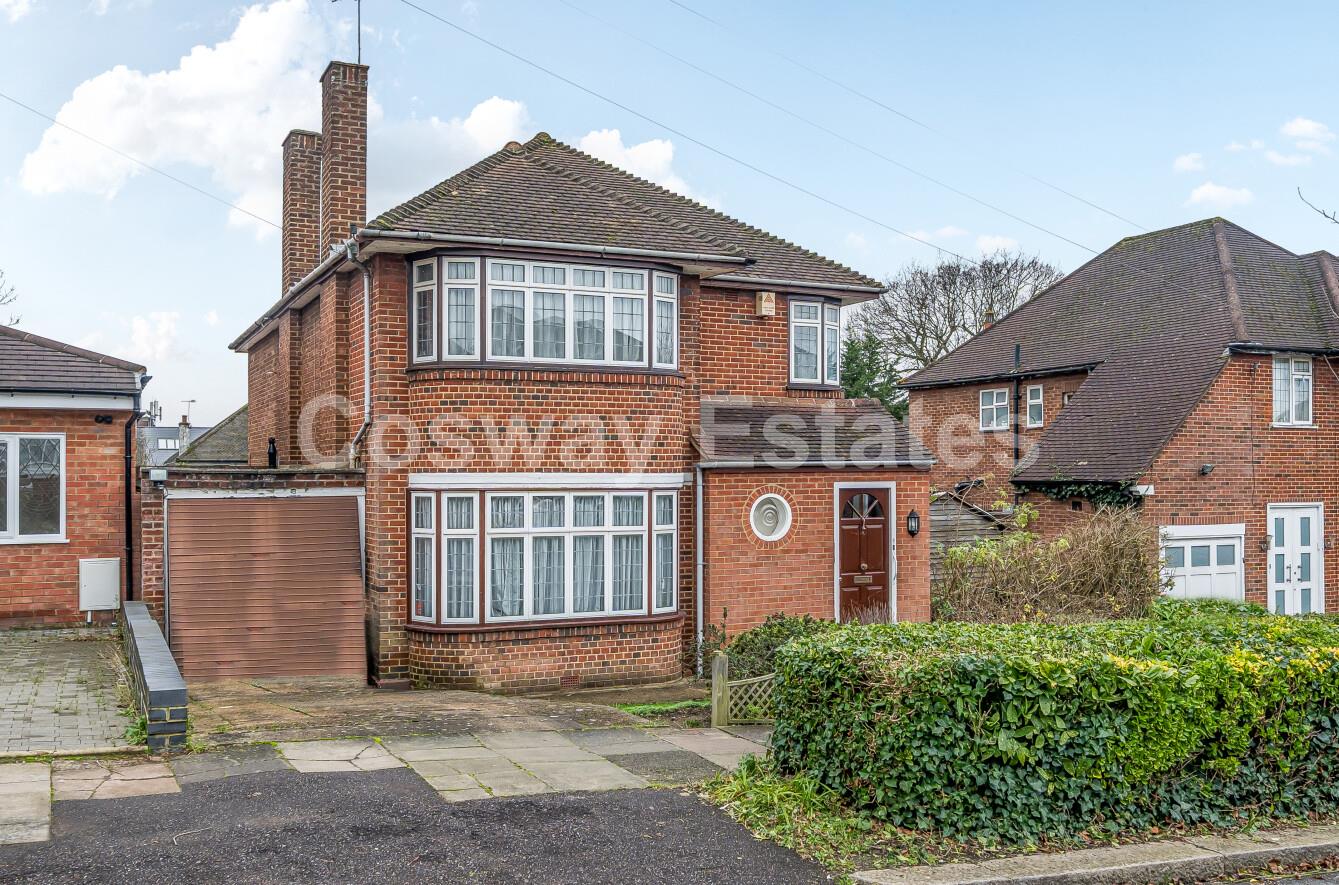 Blackwell Gardens, Edgware, HA8, Edgware